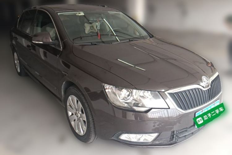 Used Skoda Superb 2013 1.4TSI DSG Sport Edition Front Right 45 Deg