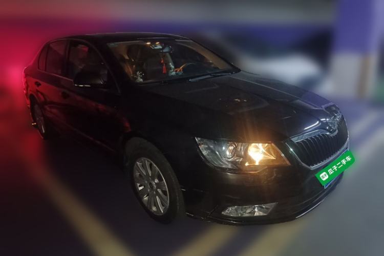 Used Skoda Superb 2013 1.4TSI DSG Sport Edition Front Right 45 Deg