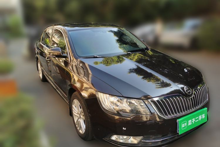Used Skoda Superb 2013 1.8TSI Automatic Yashi Edition Front Right 45 Deg