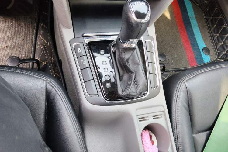 Used Skoda Superb 2013 1.4TSI DSG Sport Edition Gear Lever