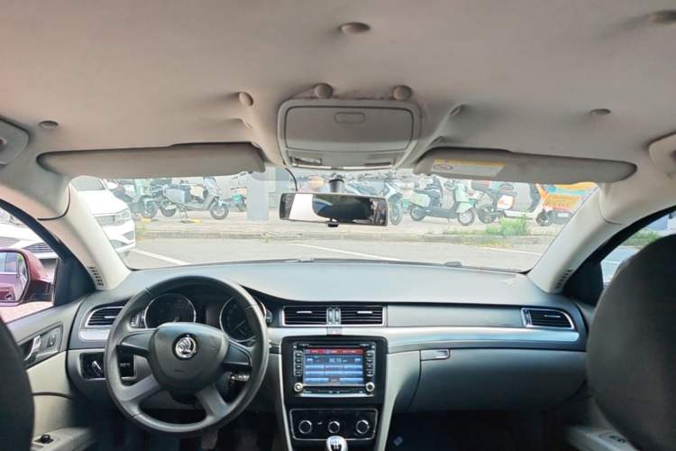 Used Skoda Superb 2013 1.4TSI Manual Shengshi Edition Headliner