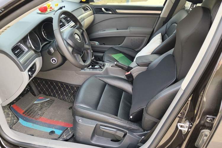 Used Skoda Superb 2013 1.4TSI DSG Sport Edition Left Front Seat