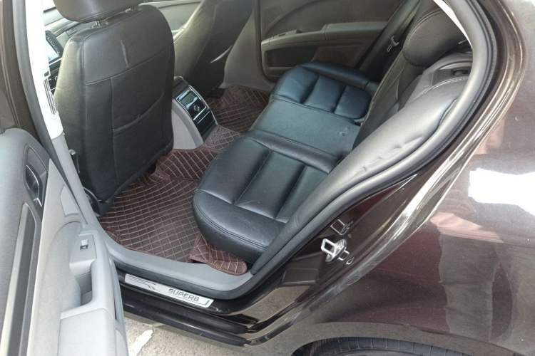 Used Skoda Superb 2013 1.4TSI DSG Sport Edition Left Rear Seat