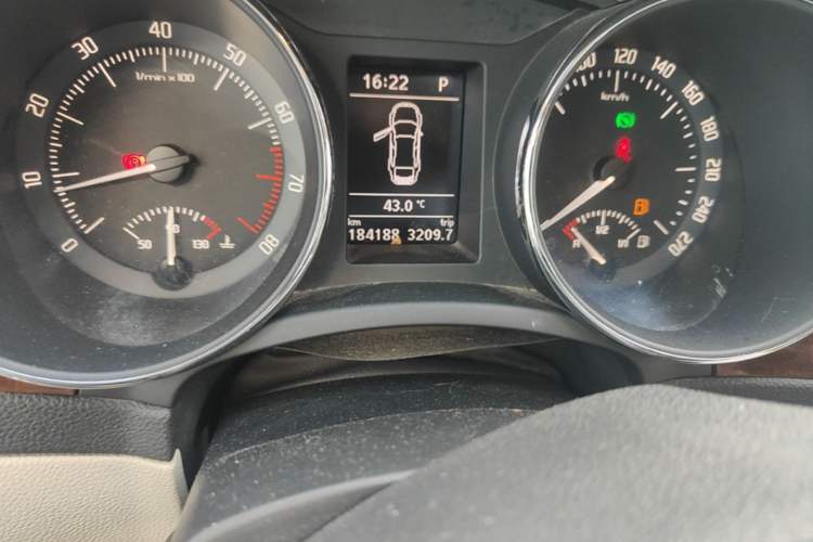 Used Skoda Superb 2013 1.8TSI Automatic Yashi Edition Odometer Close Up