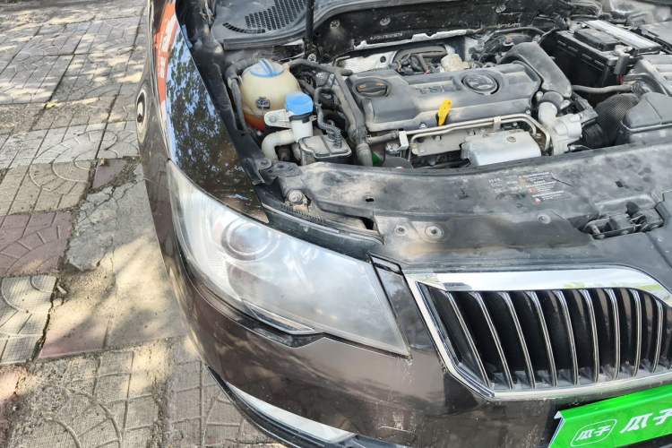 Used Skoda Superb 2013 1.4TSI DSG Sport Edition Right Front Headlight