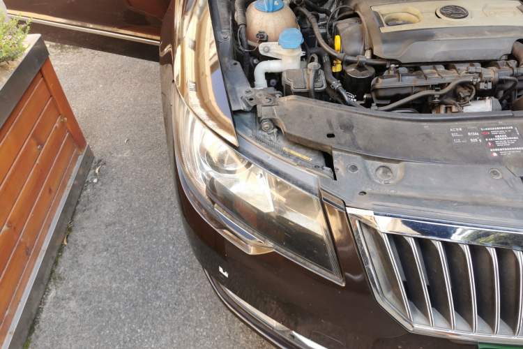 Used Skoda Superb 2013 1.8TSI Automatic Yashi Edition Right Front Headlight