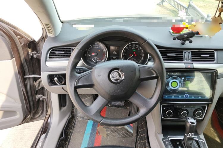Used Skoda Superb 2013 1.4TSI DSG Sport Edition Steering Wheel