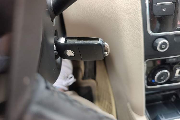 Used Skoda Superb 2013 1.8TSI Automatic Yashi Edition Vehicle Key
