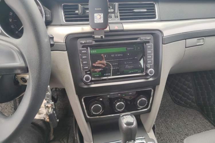 Used Skoda Superb 2013 1.4TSI DSG Sport Edition Audio And AC Panel