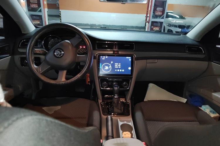 Used Skoda Superb 2013 1.4TSI DSG Sport Edition Center Console