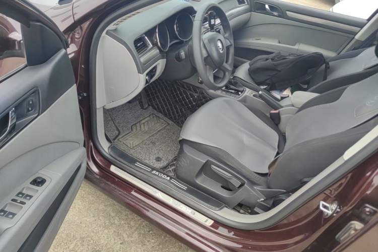 Used Skoda Superb 2013 1.4TSI DSG Sport Edition Driver Seat