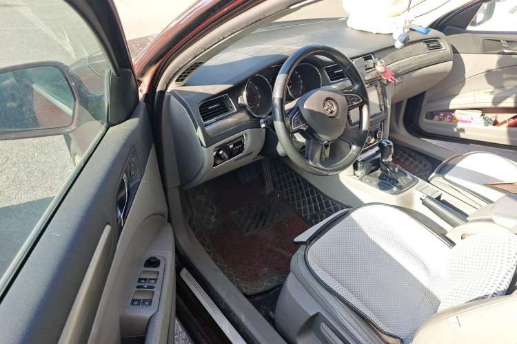 Used Skoda Superb 2013 1.8TSI Automatic MingShi Edition Driver Seat