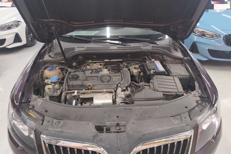 Used Skoda Superb 2013 1.4TSI DSG Sport Edition Engine Bay