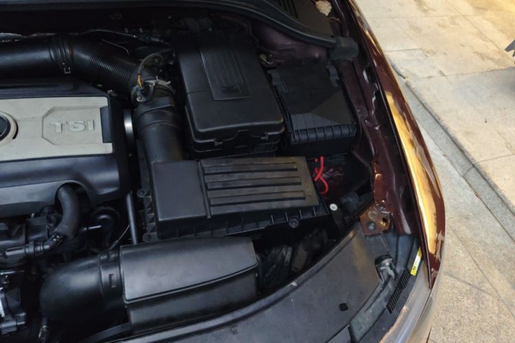 Used Skoda Superb 2013 1.8TSI Automatic MingShi Edition Engine Bay Left