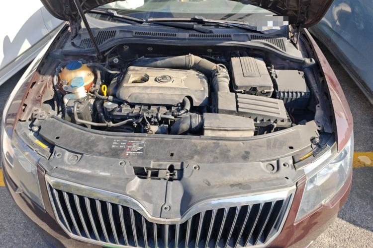 Used Skoda Superb 2013 1.8TSI Automatic MingShi Edition Engine Bay