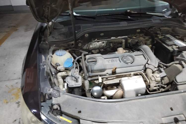 Used Skoda Superb 2013 1.4TSI DSG Sport Edition Engine Bay Right