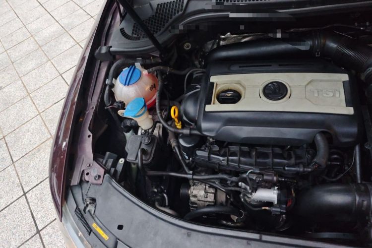 Used Skoda Superb 2013 1.8TSI Automatic MingShi Edition Engine Bay Right