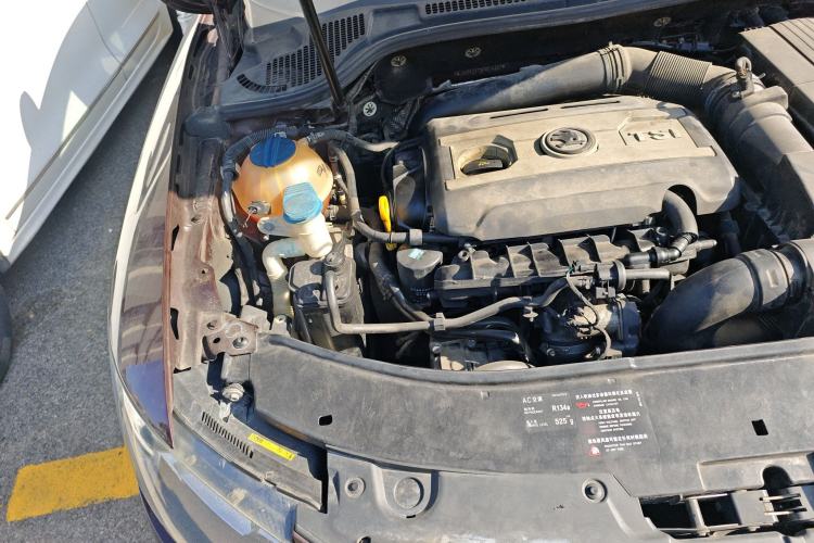 Used Skoda Superb 2013 1.8TSI Automatic MingShi Edition Engine Bay Right