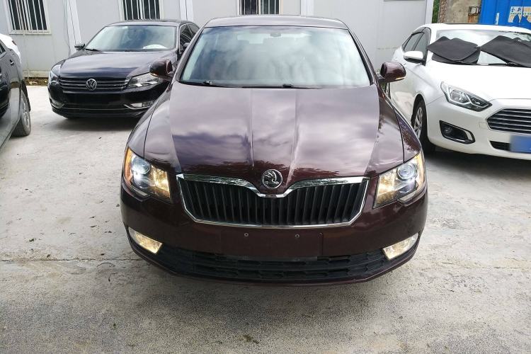 Used Skoda Superb 2013 1.4TSI Manual Shengshi Edition Front