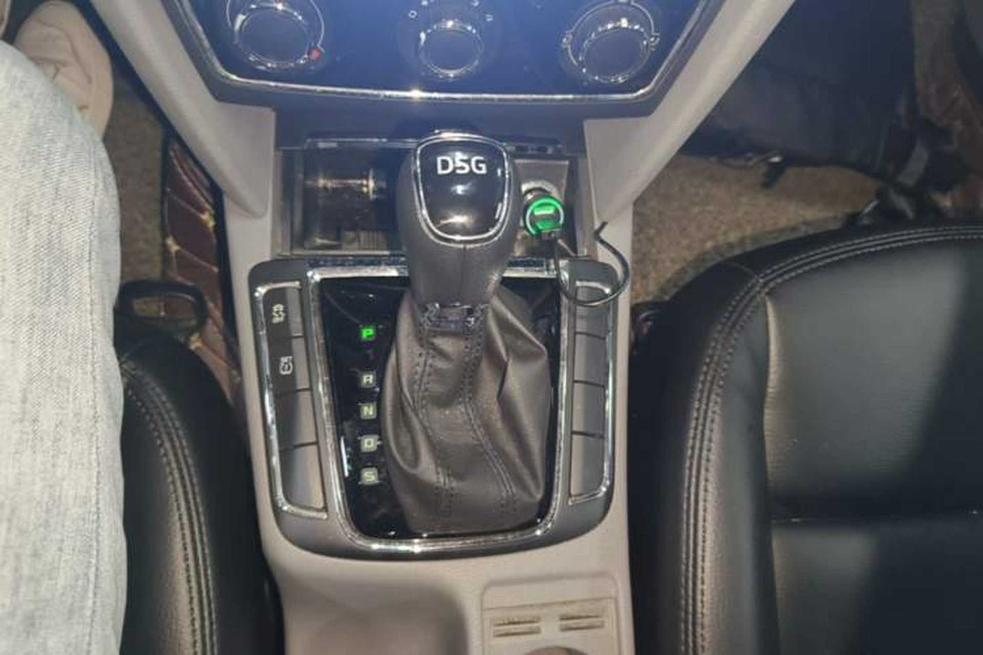 Used Skoda Superb 2013 1.4TSI DSG Sport Edition Gear Lever