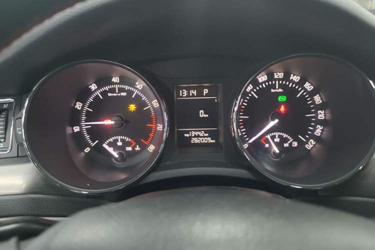 Used Skoda Superb 2013 1.4TSI DSG Sport Edition Instrument Cluster