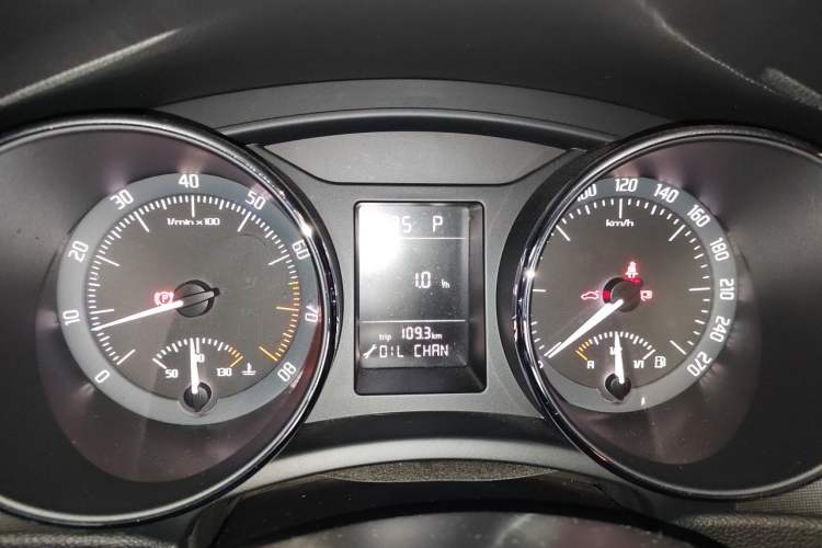 Used Skoda Superb 2013 1.4TSI DSG Sport Edition Instrument Cluster