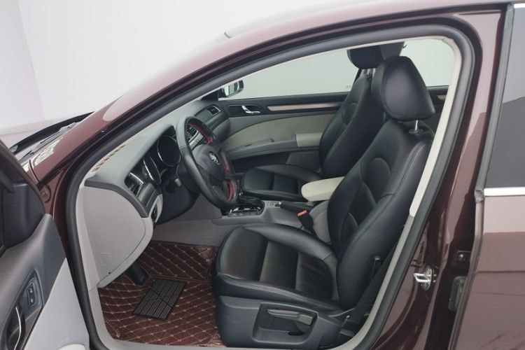 Used Skoda Superb 2013 1.4TSI DSG Sport Edition Interior 2