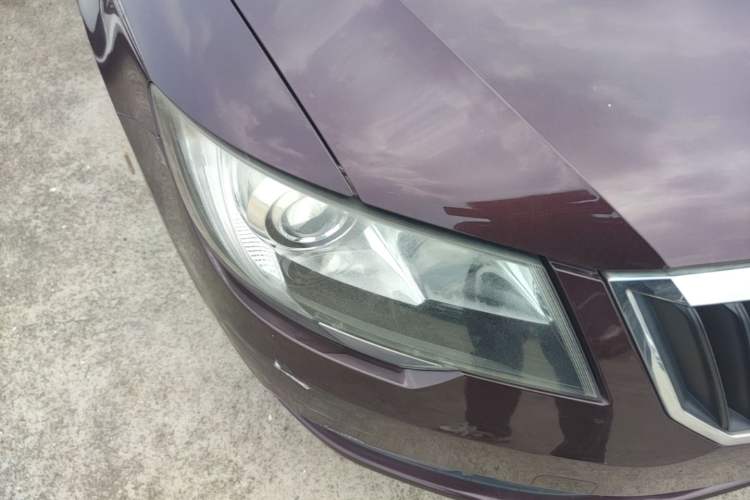 Used Skoda Superb 2013 1.4TSI DSG Sport Edition Right Front Headlight