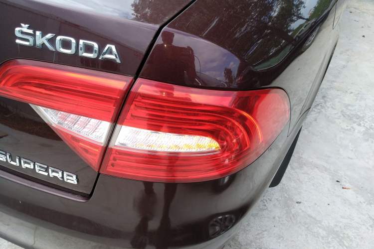 Used Skoda Superb 2013 1.4TSI Manual Shengshi Edition Right Rear Taillight