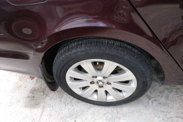 Used Skoda Superb 2013 1.4TSI Manual Shengshi Edition Right Rear Wheel Hub