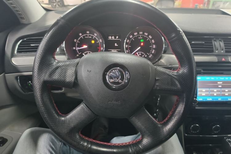 Used Skoda Superb 2013 1.4TSI DSG Sport Edition Steering Wheel