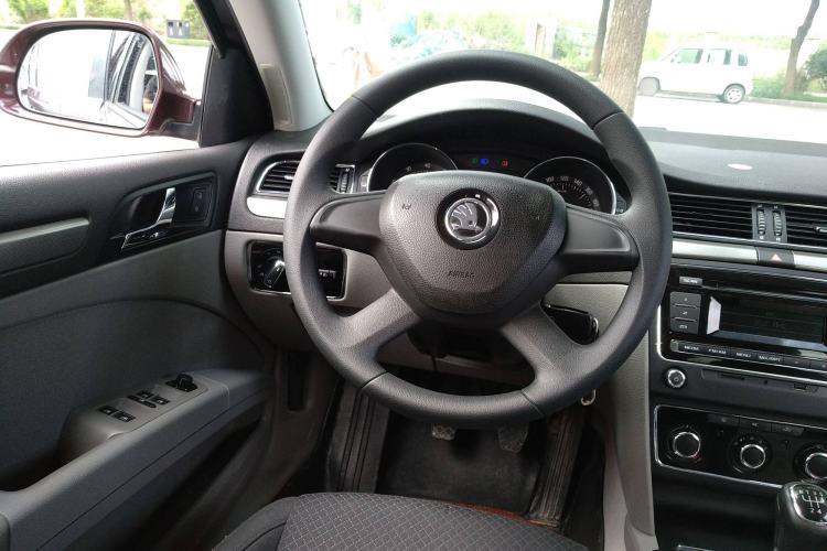 Used Skoda Superb 2013 1.4TSI Manual Shengshi Edition Steering Wheel