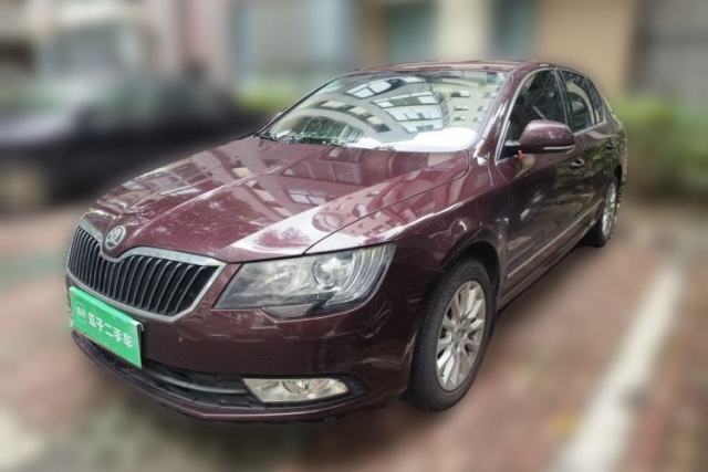 Ojetý Skoda Superb 2013 1.4 TSI DSG Prestige Edition