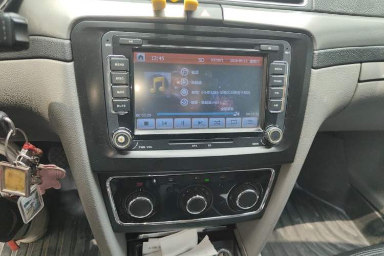 Used Skoda Superb 2013 1.4TSI Manual Shengshi Edition Audio And AC Panel