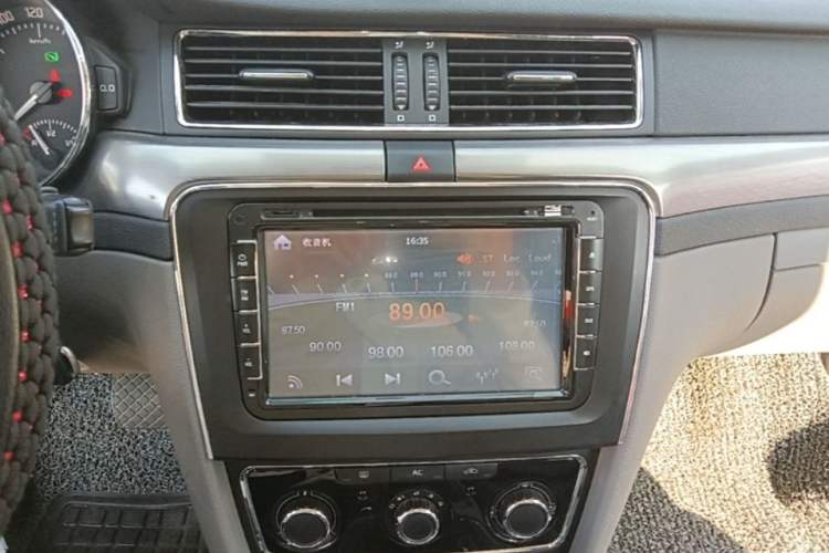 Used Skoda Superb 2013 1.4TSI DSG Sport Edition Audio And AC Panel