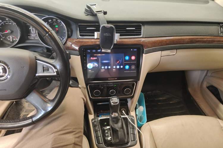 Used Skoda Superb 2013 1.8TSI Automatic MingShi Edition Audio And AC Panel