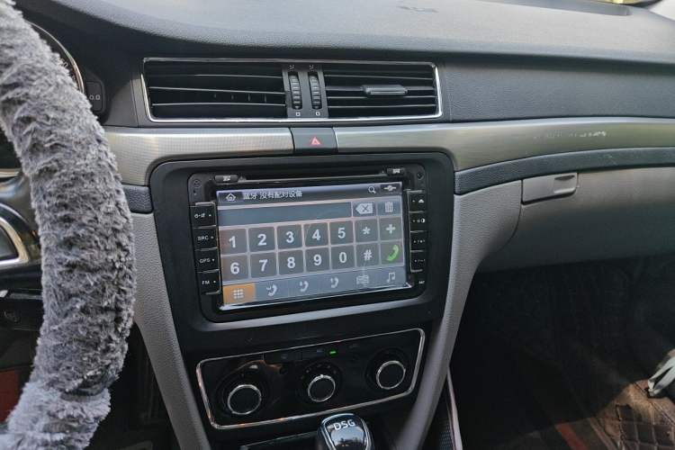 Used Skoda Superb 2013 1.4 TSI DSG Prestige Edition Audio And AC Panel
