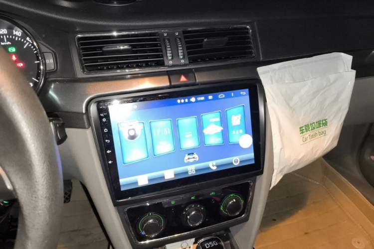 Used Skoda Superb 2013 1.4TSI DSG Sport Edition Audio And AC Panel