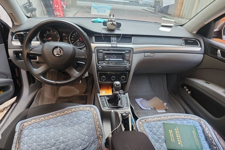 Used Skoda Superb 2013 1.4TSI Manual Shengshi Edition Center Console