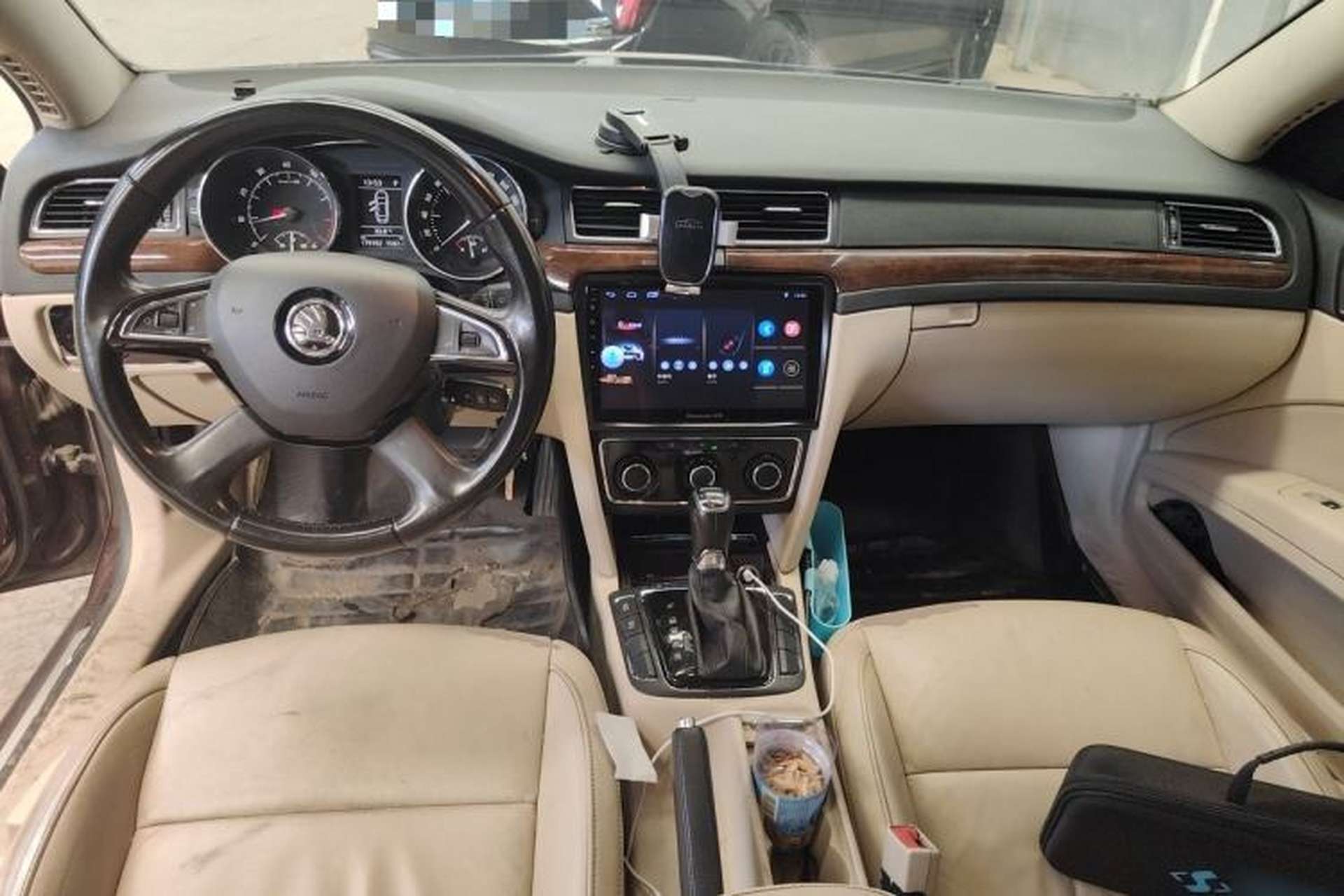 Used Skoda Superb 2013 1.8TSI Automatic MingShi Edition Center Console