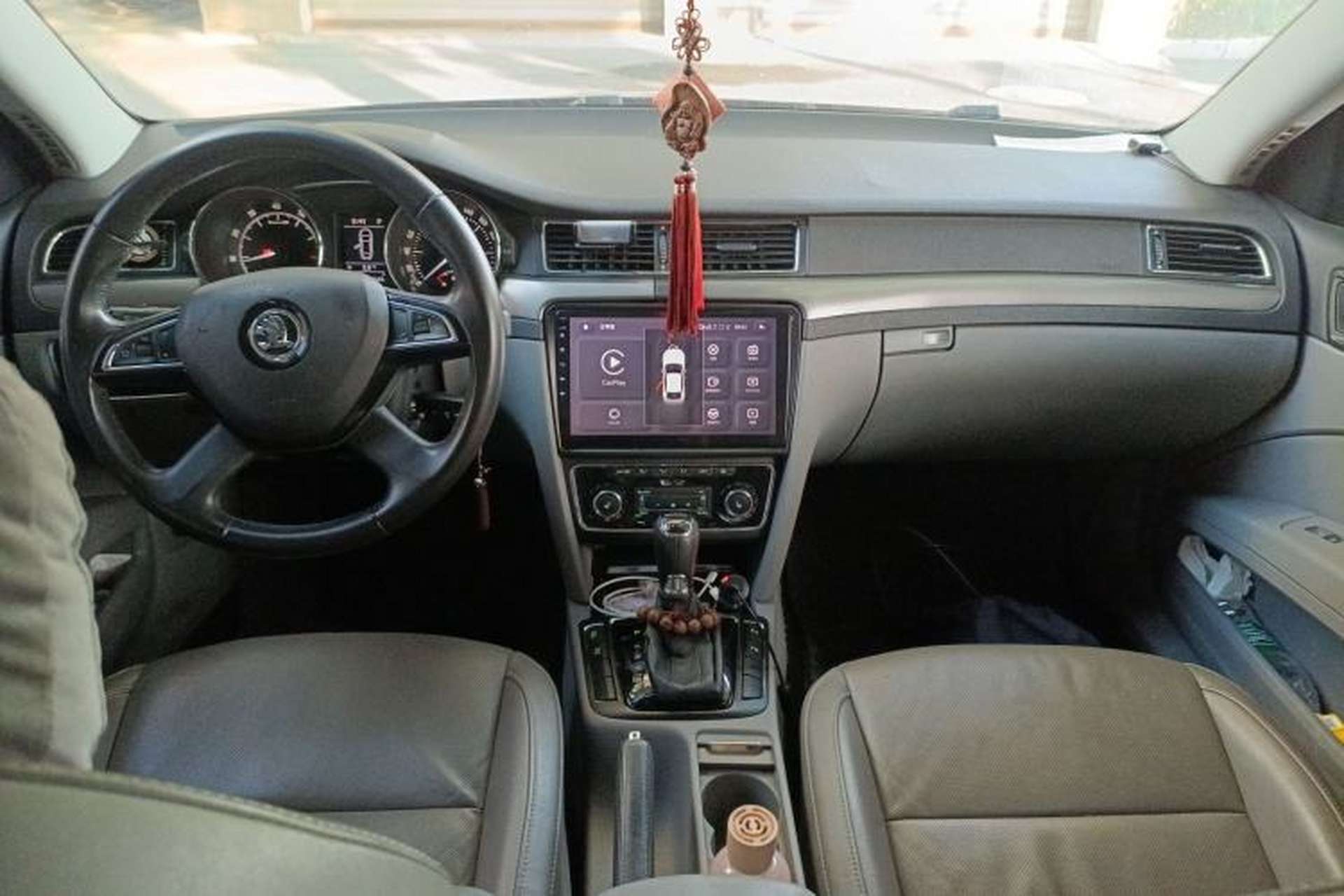 Used Skoda Superb 2013 1.8TSI Automatic Yashi Edition Center Console
