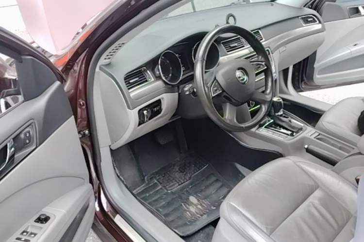 Used Skoda Superb 2013 1.8TSI Automatic MingShi Edition Driver Seat
