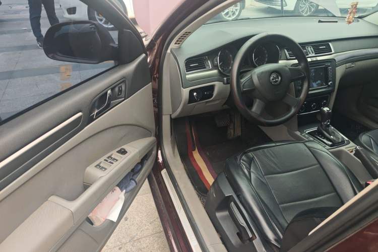 Used Skoda Superb 2013 1.4TSI DSG Sport Edition Driver Seat
