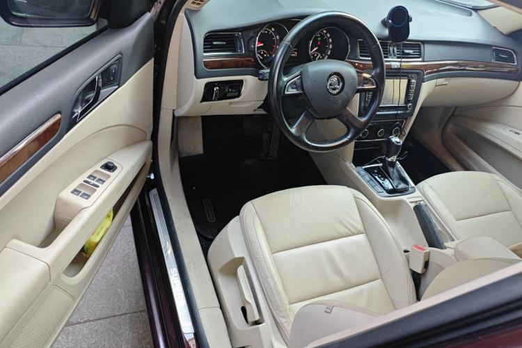 Used Skoda Superb 2013 1.8TSI Automatic MingShi Edition Driver Seat