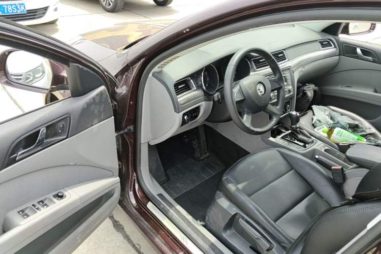 Used Skoda Superb 2013 1.4TSI DSG Sport Edition Driver Seat