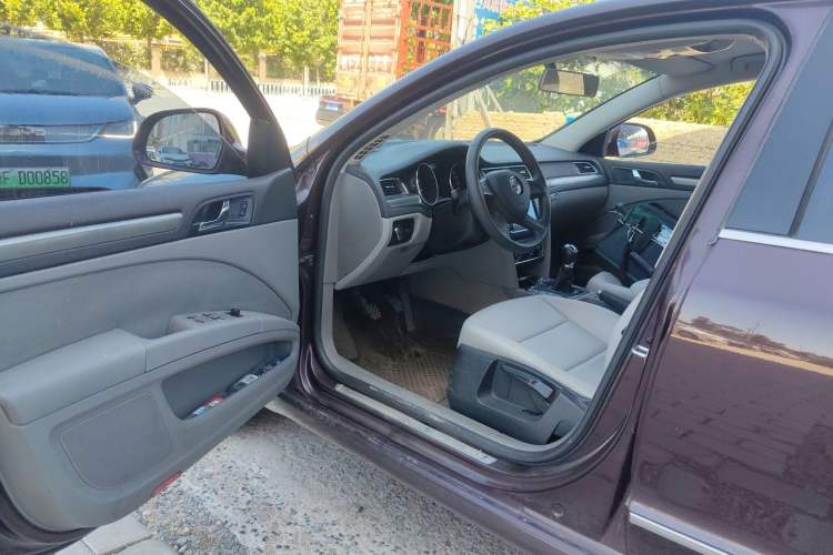 Used Skoda Superb 2013 1.4TSI Manual Shengshi Edition Driver Seat