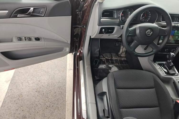Used Skoda Superb 2013 1.4TSI DSG Sport Edition Driver Seat