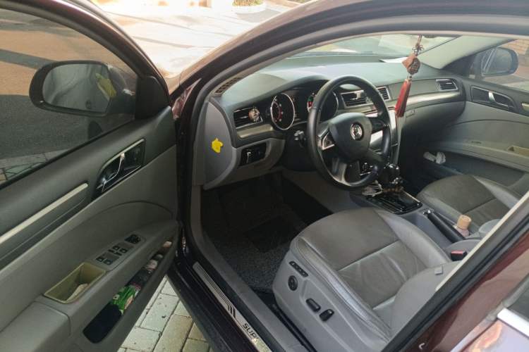 Used Skoda Superb 2013 1.8TSI Automatic Yashi Edition Driver Seat