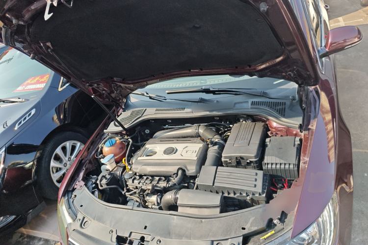 Used Skoda Superb 2013 1.8TSI Automatic Yashi Edition Engine Bay