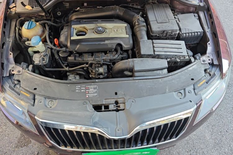 Used Skoda Superb 2013 1.8TSI Automatic MingShi Edition Engine Bay